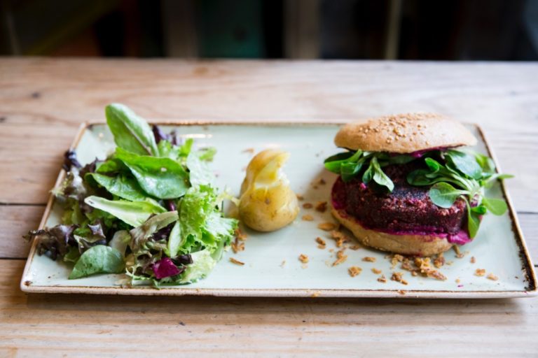 Celebra el Día de la Hamburguesa con la receta más sorprendente